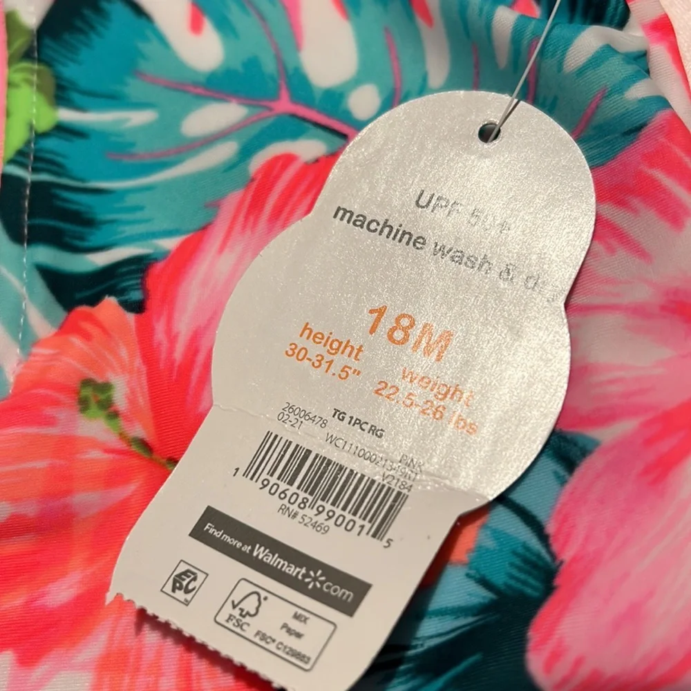 One please, Hawaii, Maui‎ themed bathing suit. NEW